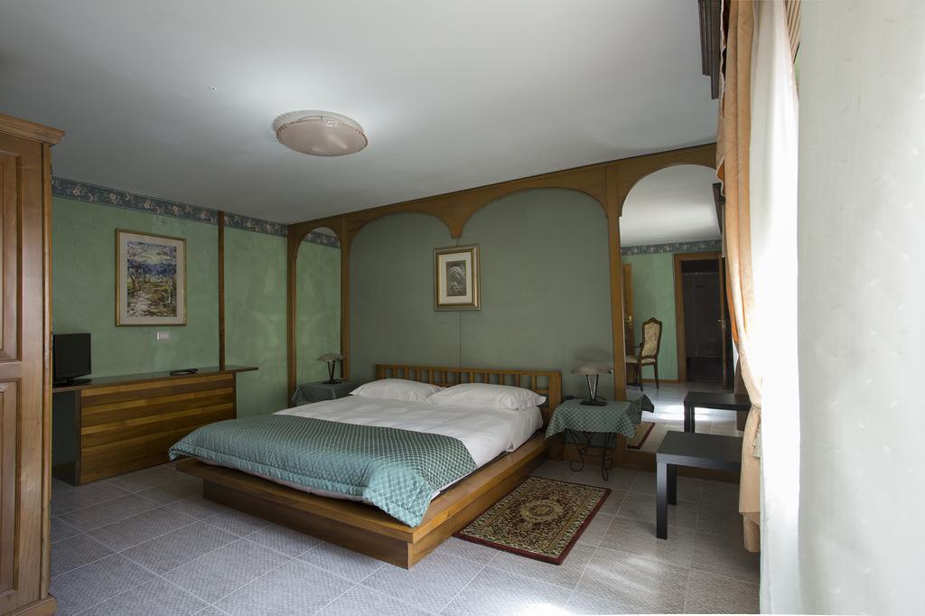 Bed and Breakfast Vibo In Centro Vibo Valentia Exterior foto